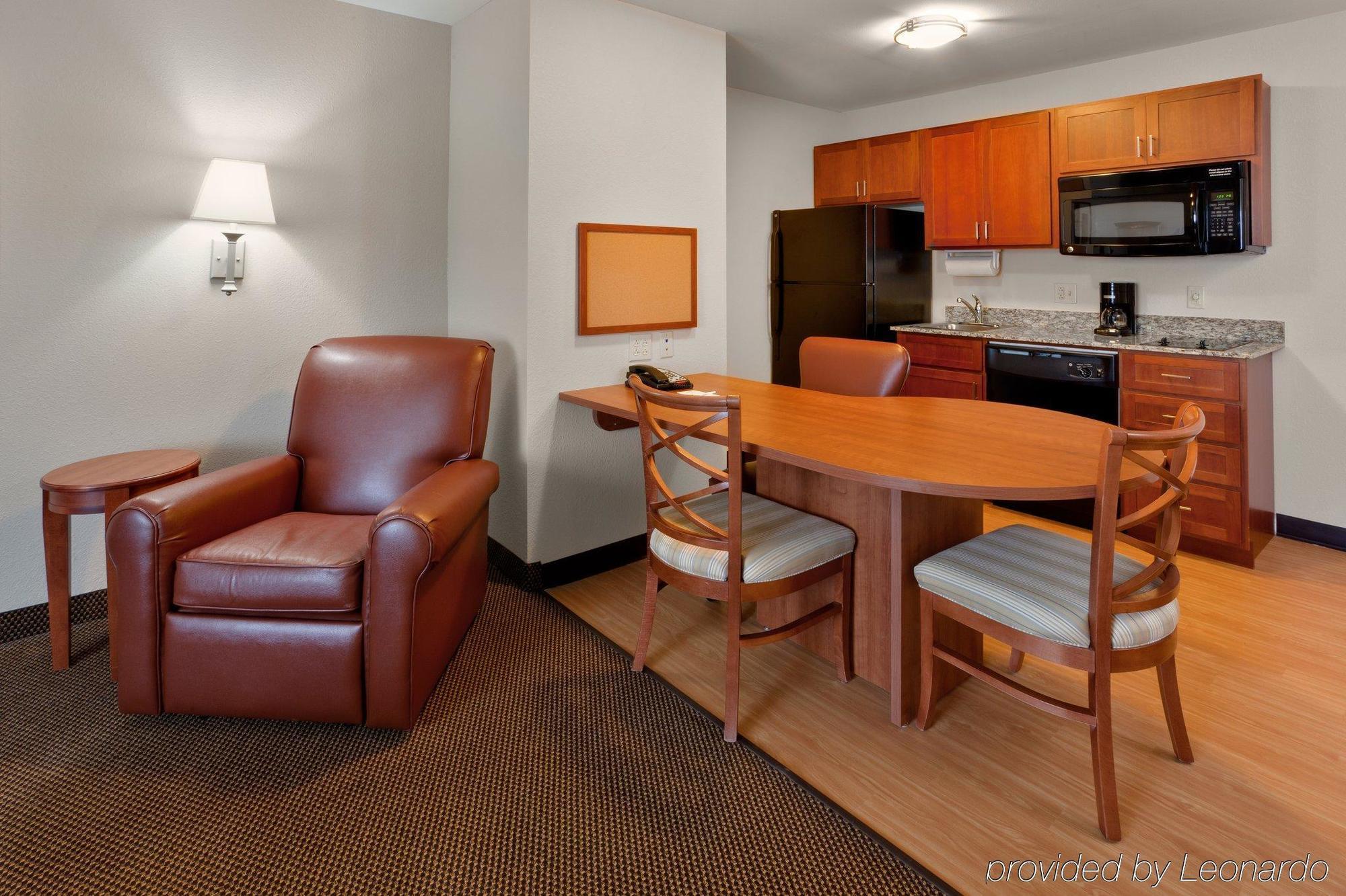 Hotel Candlewood By Ihg Reading